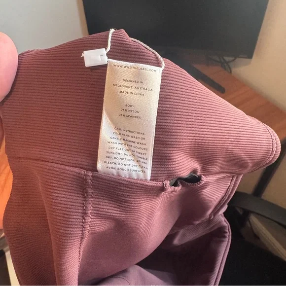 NWT Wilo Brown Ribbed Tank Top Sports Bra Women size Medium M - Picture 5 of 7